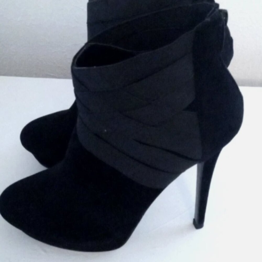 Colin Stuart Ankle Booties BLACK size 8M